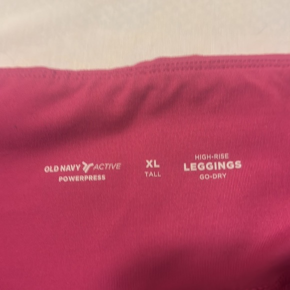 Old Navy Fuchsia Leggings - Picture 2 of 3